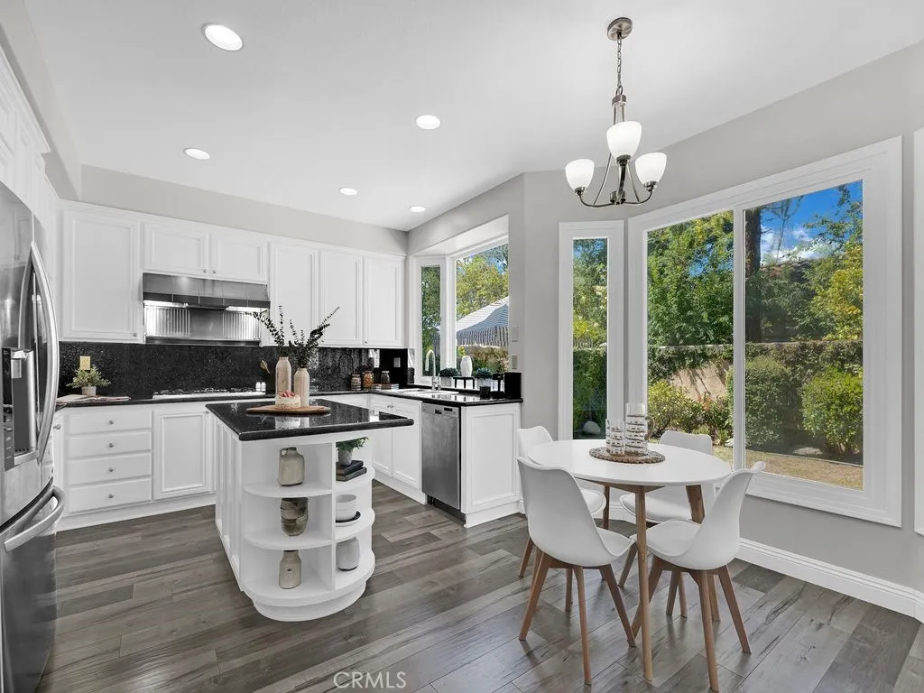 Additional image 33 of 23123 Park Terra, Calabasas, CA 91302