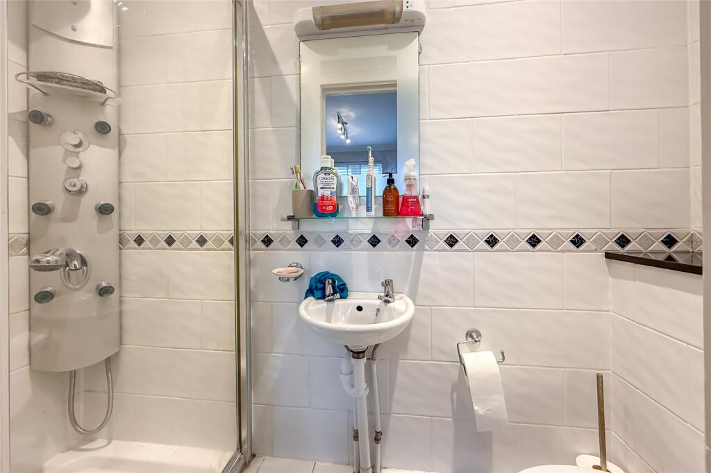 Additional image 10 of High Oaks, St. Albans, Hertfordshire, AL3