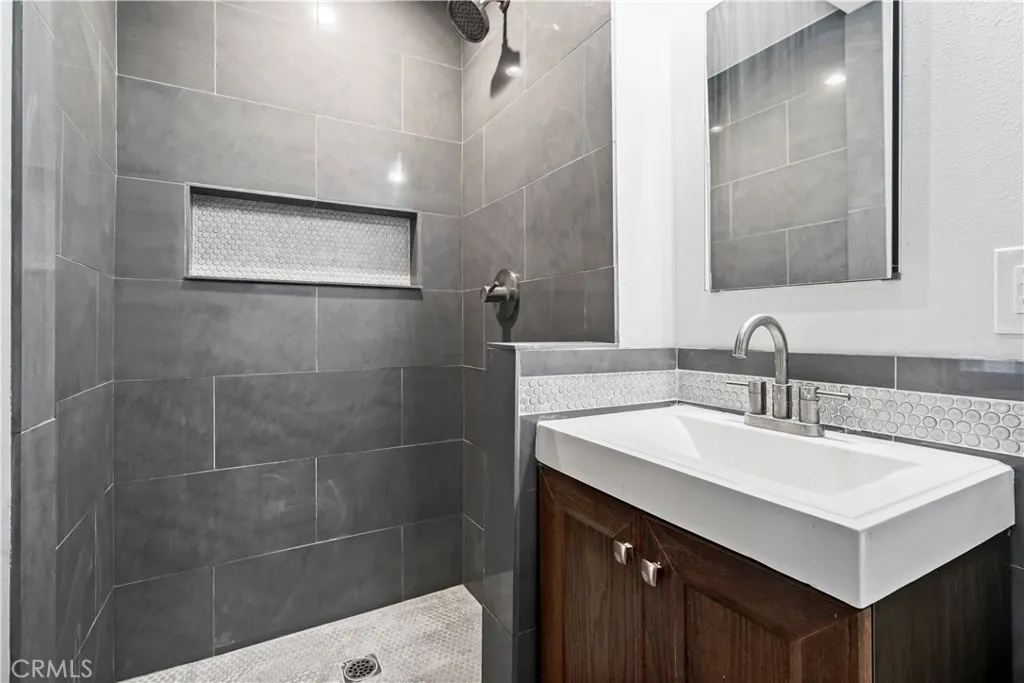 Additional image 80 of 13197 Leach Street, Sylmar, CA 91342