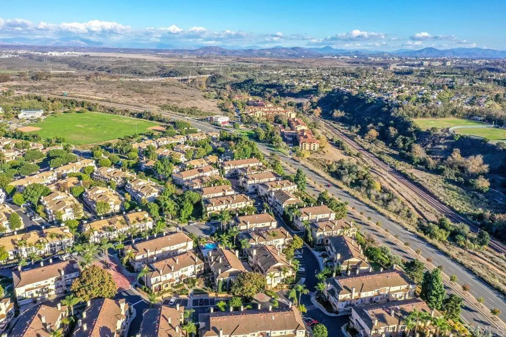 Additional image 38 of 7125 Calabria Court Unit D, San Diego, CA 92122