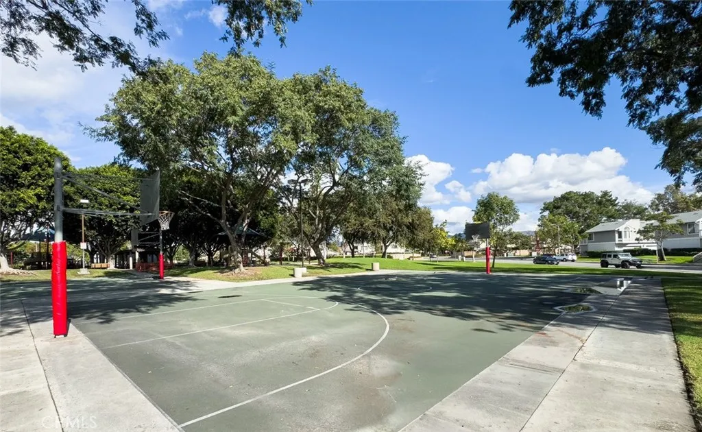 Additional image 31 of 257 Huntington, Irvine, CA 92620