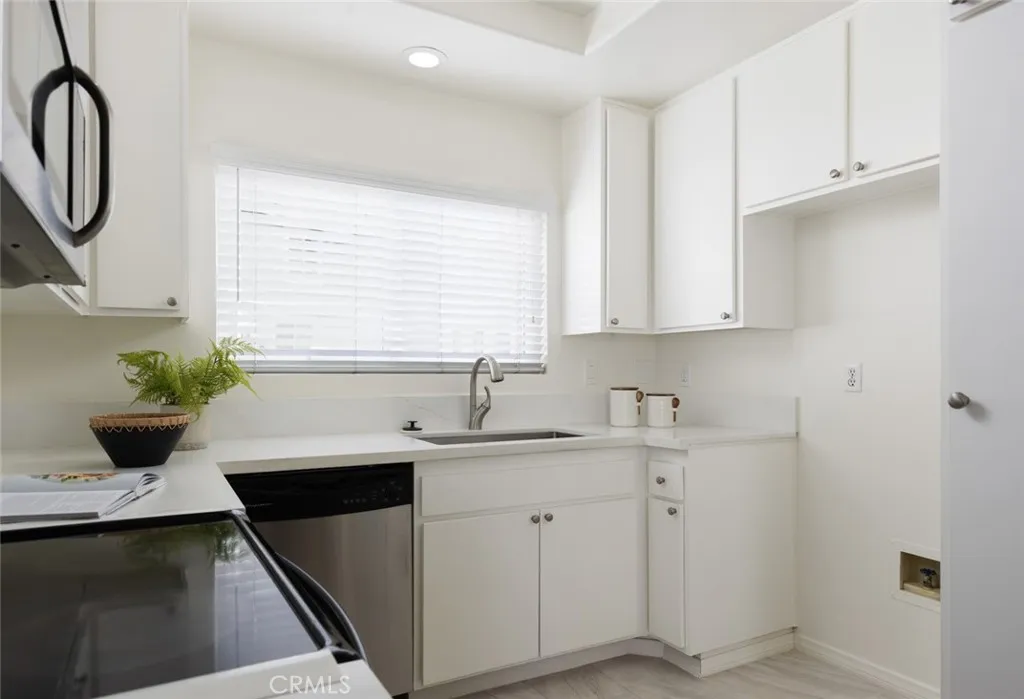 Additional image 10 of 257 Huntington, Irvine, CA 92620