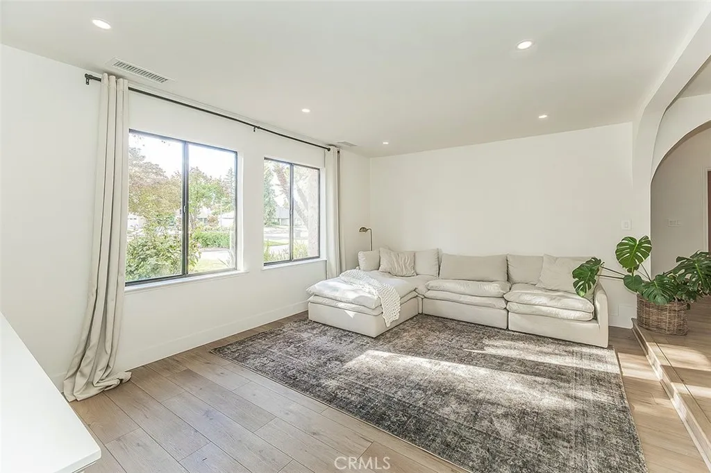 Additional image 79 of 406 E Audubon Drive, Fresno, CA 93720