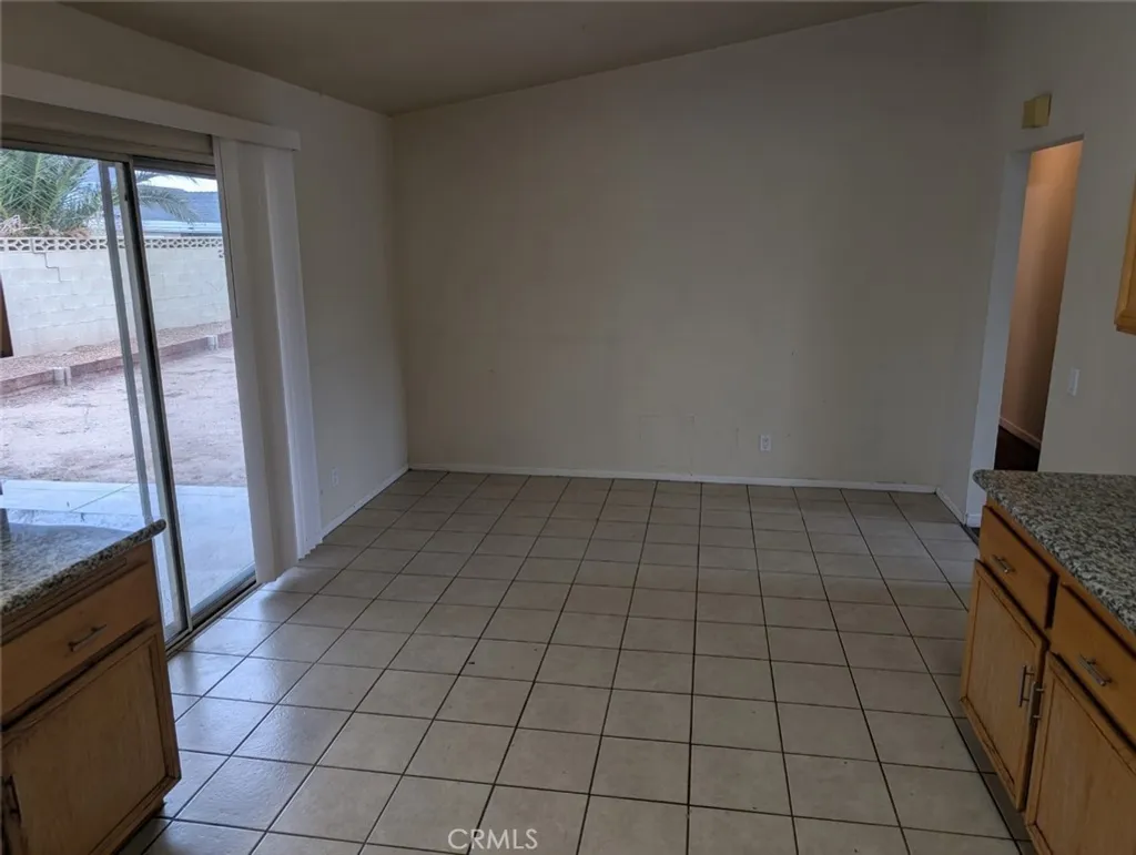 Additional image 5 of 2939 E Avenue R10, Palmdale, CA 93550