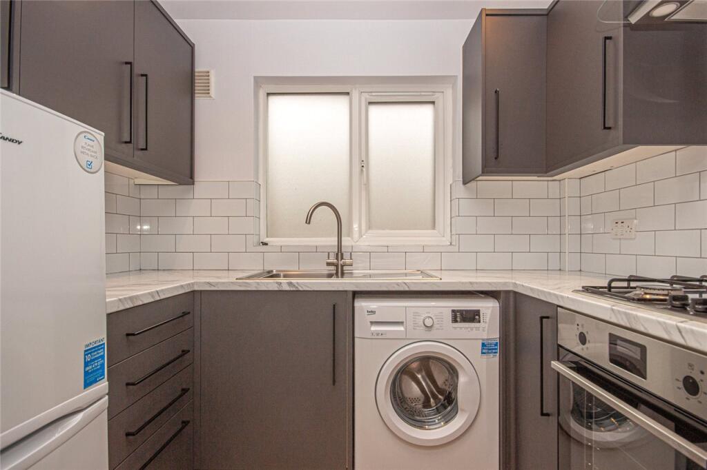 Additional image 4 of Yew Grove, Welwyn Garden City, AL7