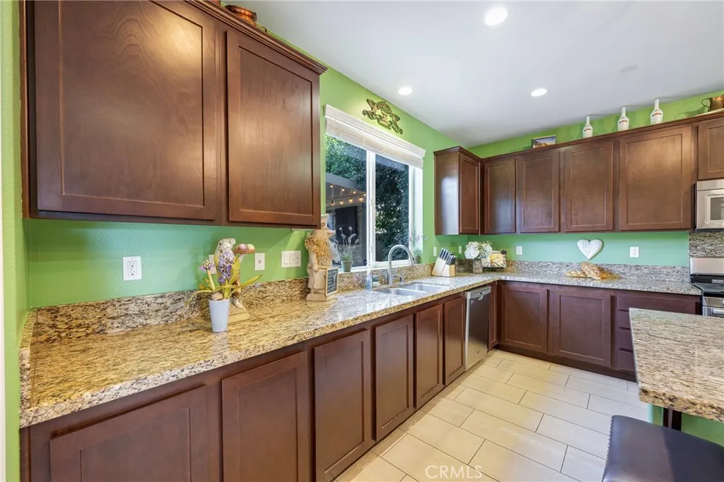 Additional image 108 of 11781 Forsythia St, Jurupa Valley, CA 91752