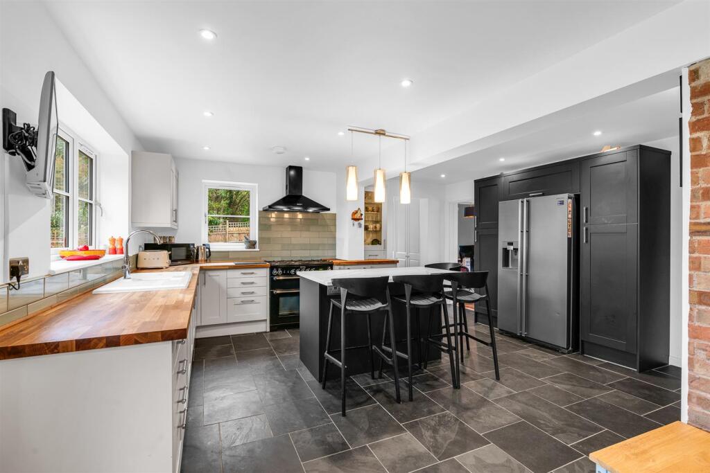 Additional image 6 of Digswell Lane, Welwyn