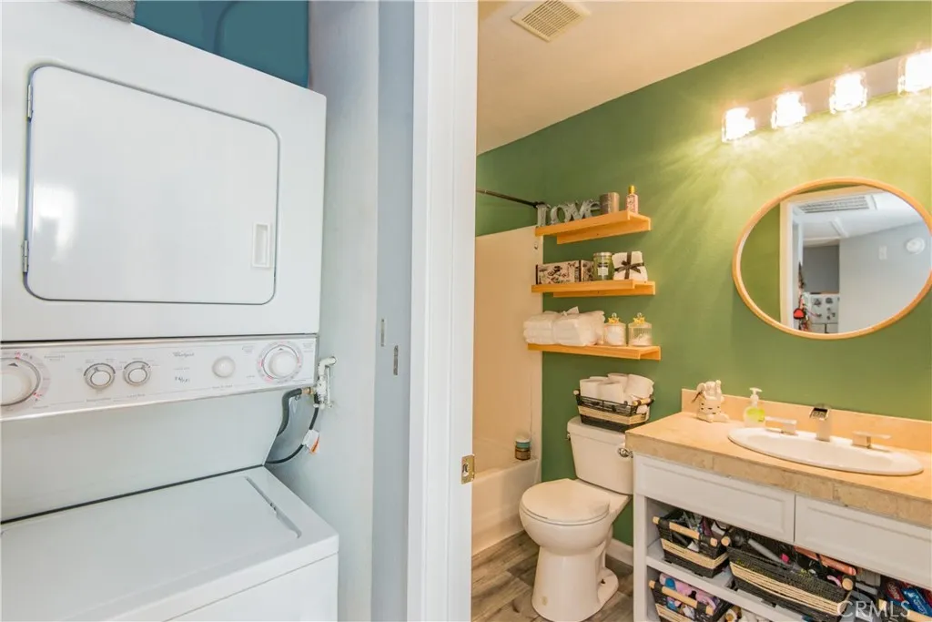 Additional image 15 of 7045 Woodley Avenue Unit 218, Van Nuys, CA 91406