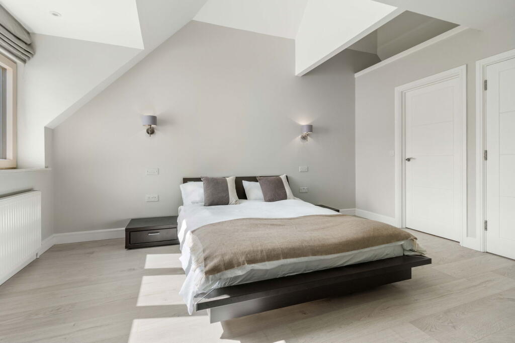 Additional image 18 of Spectacular five bed eco-home with additional living space