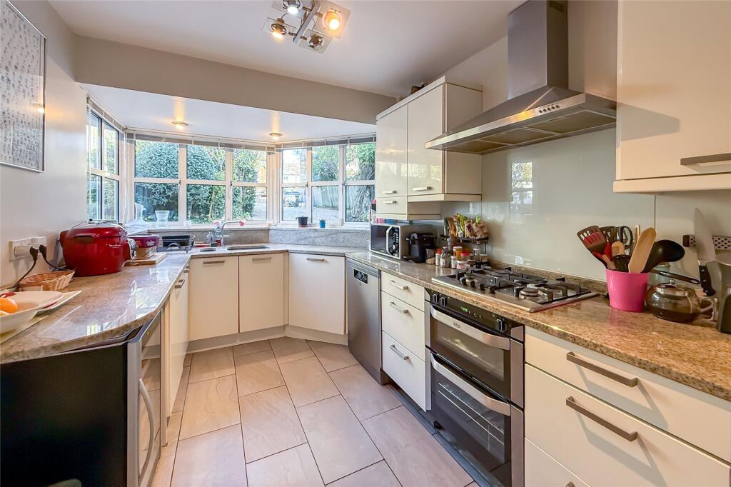 Additional image 19 of Knights Orchard, Verulam Road, St. Albans, Hertfordshire, AL3