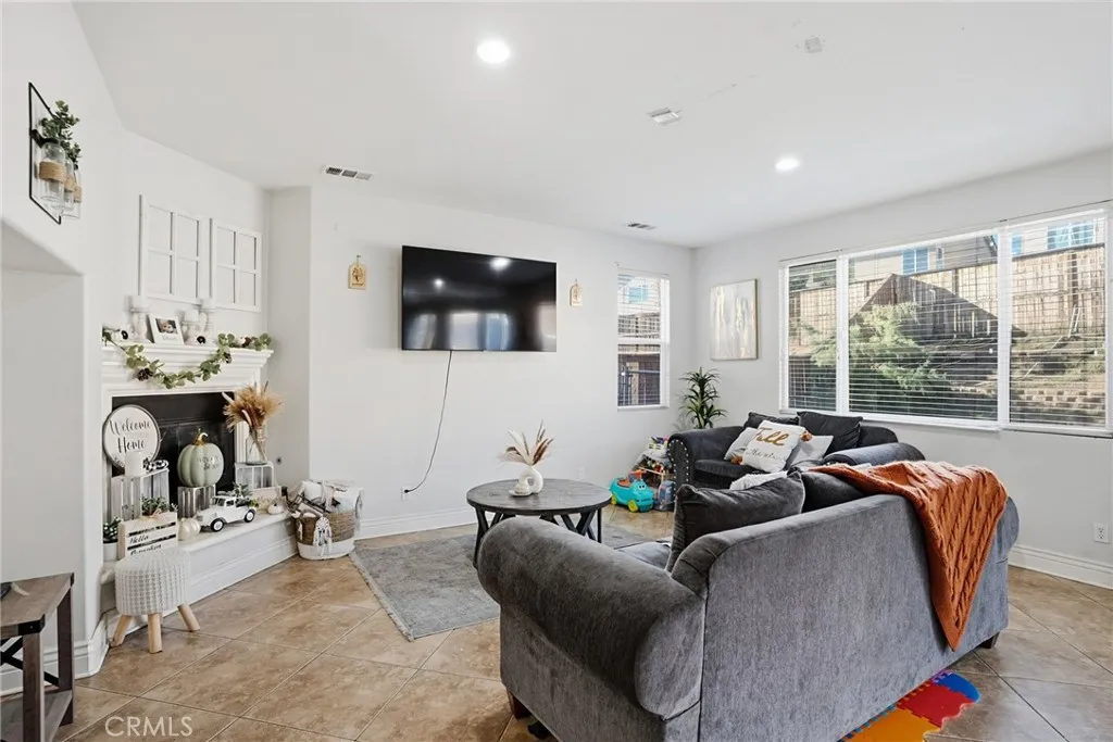 Additional image 13 of 3902 Bluff St, Perris, CA 92571