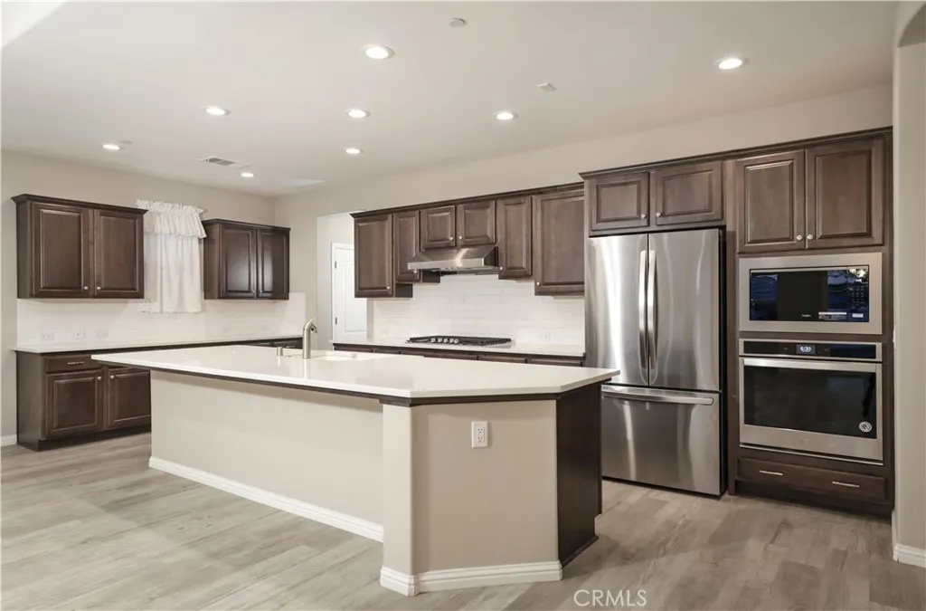 Additional image 12 of 2228 Swanfield Way, Bakersfield, CA 93311