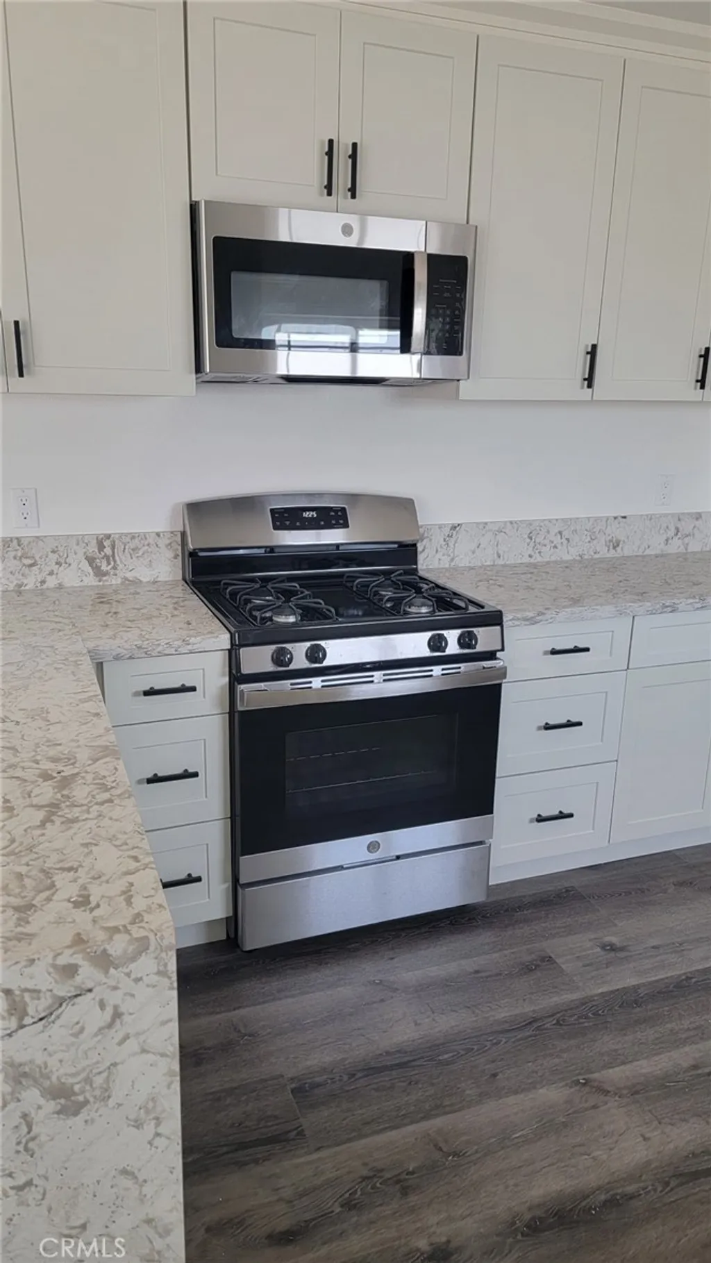 Additional image 11 of 880 S State St, Hemet, CA 92543