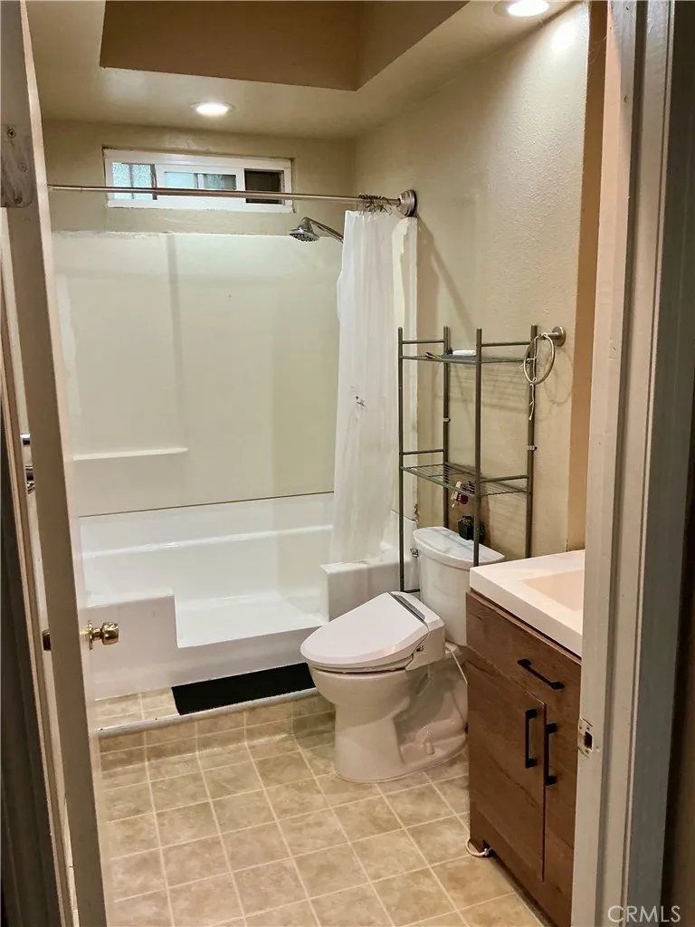 Additional image 22 of 1327 West 97th Street, Los Angeles, CA 90044