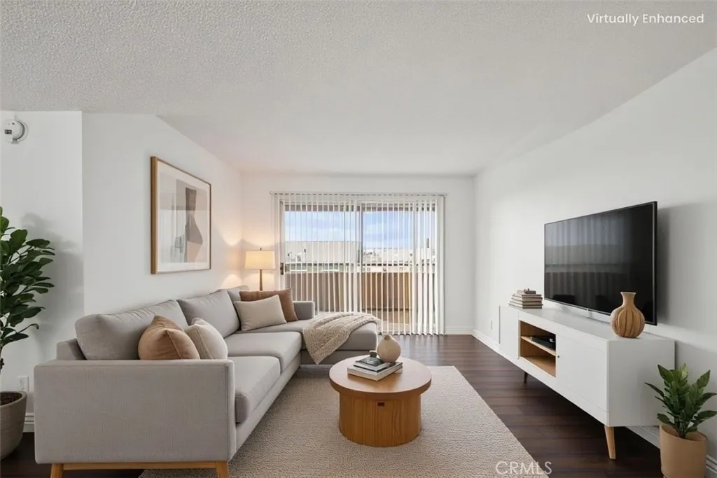 Additional image 49 of 2507 E 15th St Unit 204, Long Beach, CA 90804