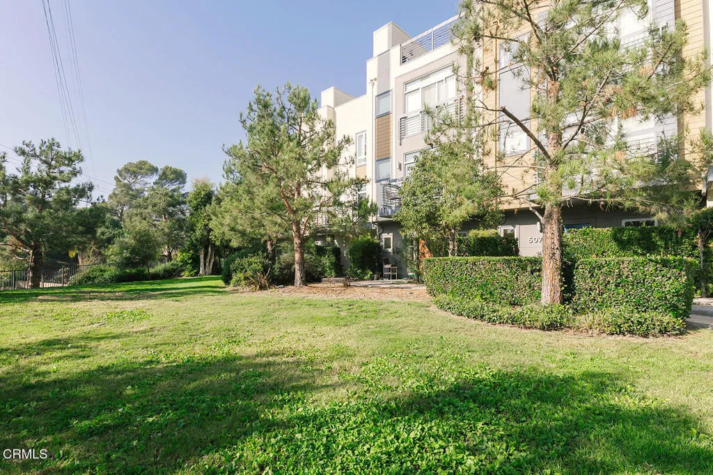 Additional image 23 of 2753 Waverly Drive Unit 302, Los Angeles, CA 90039