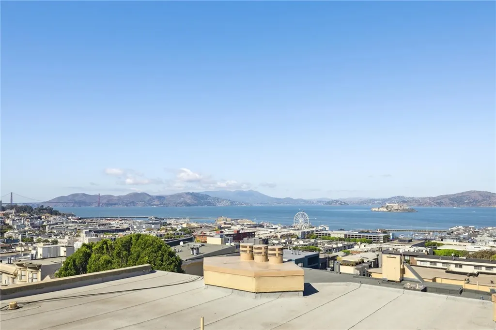 Additional image 3 of 373 Lombard St, San Francisco, CA 94133