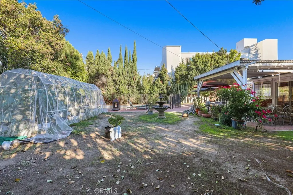 Additional image 37 of 15719 Vose Street, Lake Balboa, CA 91406