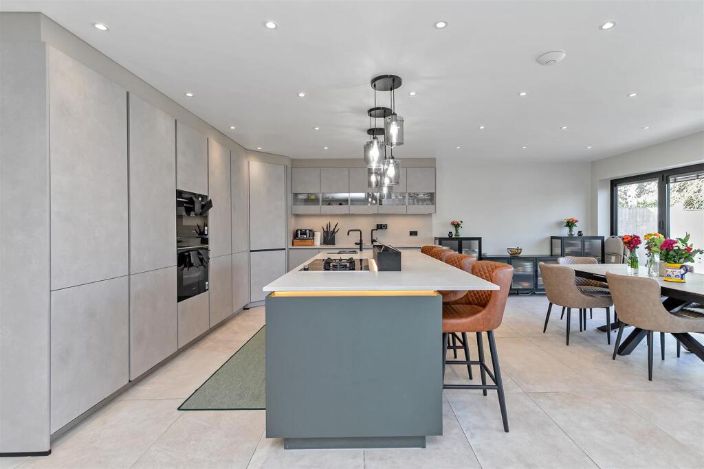 Additional image 5 of South Riding, Bricket Wood, St. Albans