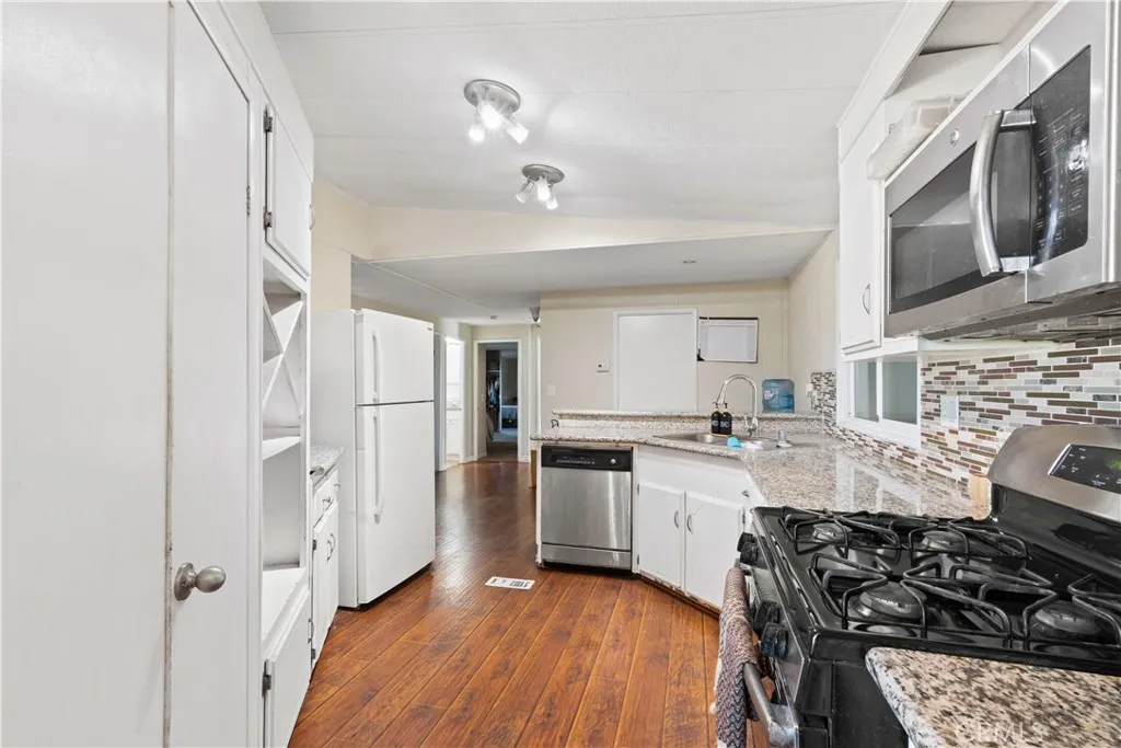 Additional image 64 of 19078 Monterey St, Hesperia, CA 92345