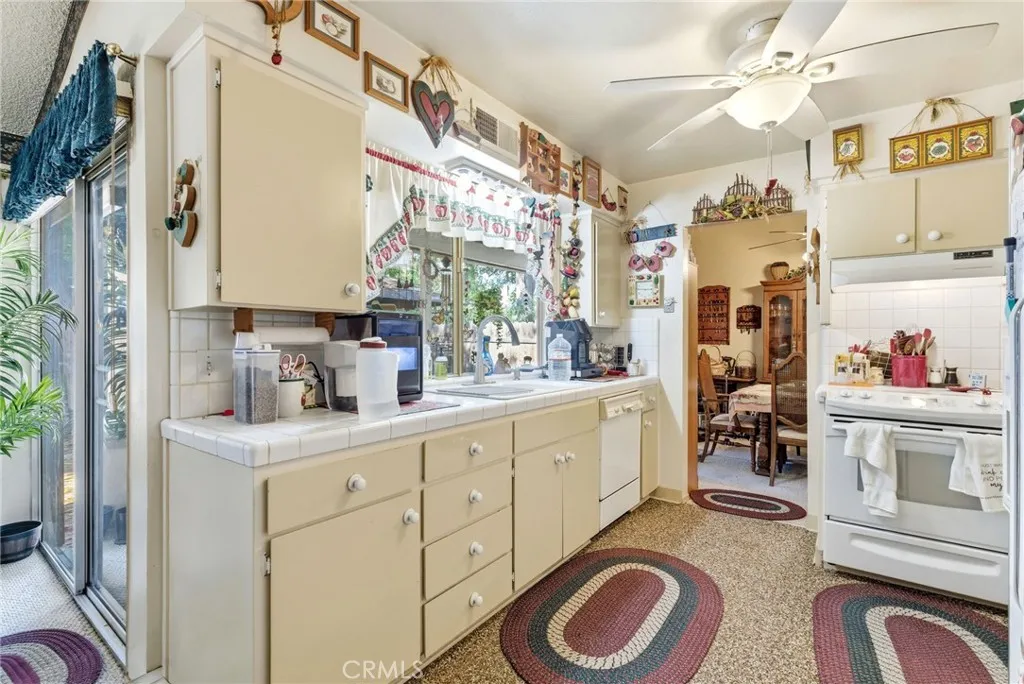 Additional image 38 of 1927 S Chinowth Street, Visalia, CA 93277