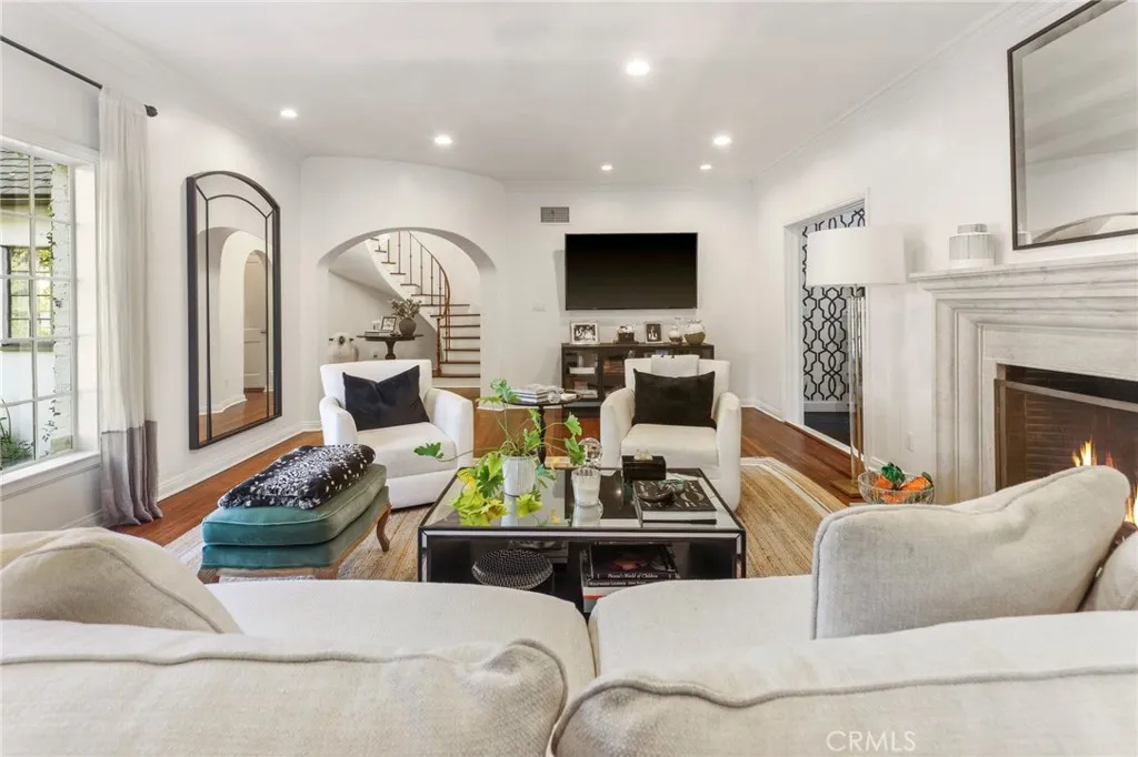 Additional image 5 of 2494 Glen Canyon Road, Altadena, CA 91001