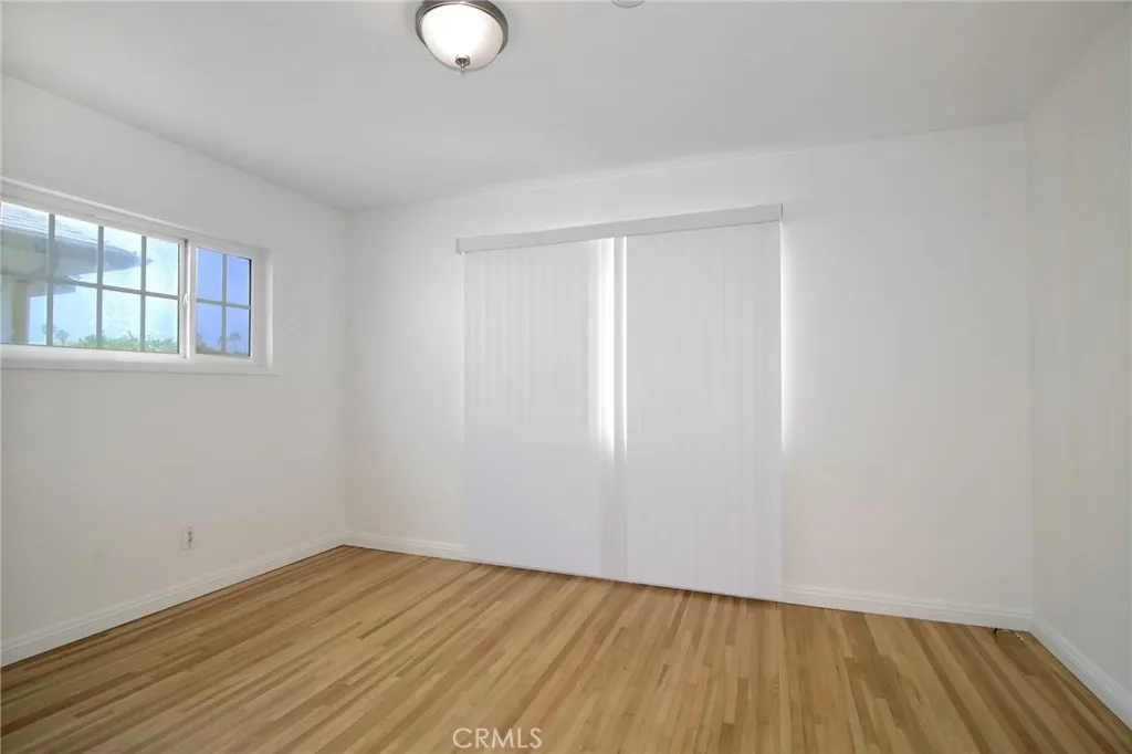 Additional image 37 of 19324 Victory Boulevard, Reseda, CA 91335