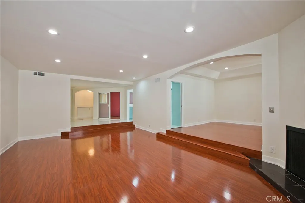 Additional image 11 of 5333 Zelzah Avenue Unit 102, Encino, CA 91316