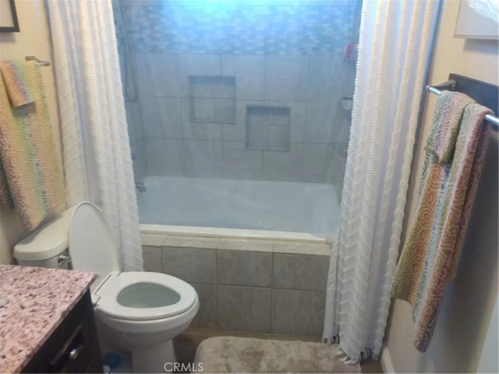 Additional image 25 of 2035 W 71st St, Los Angeles, CA 90047