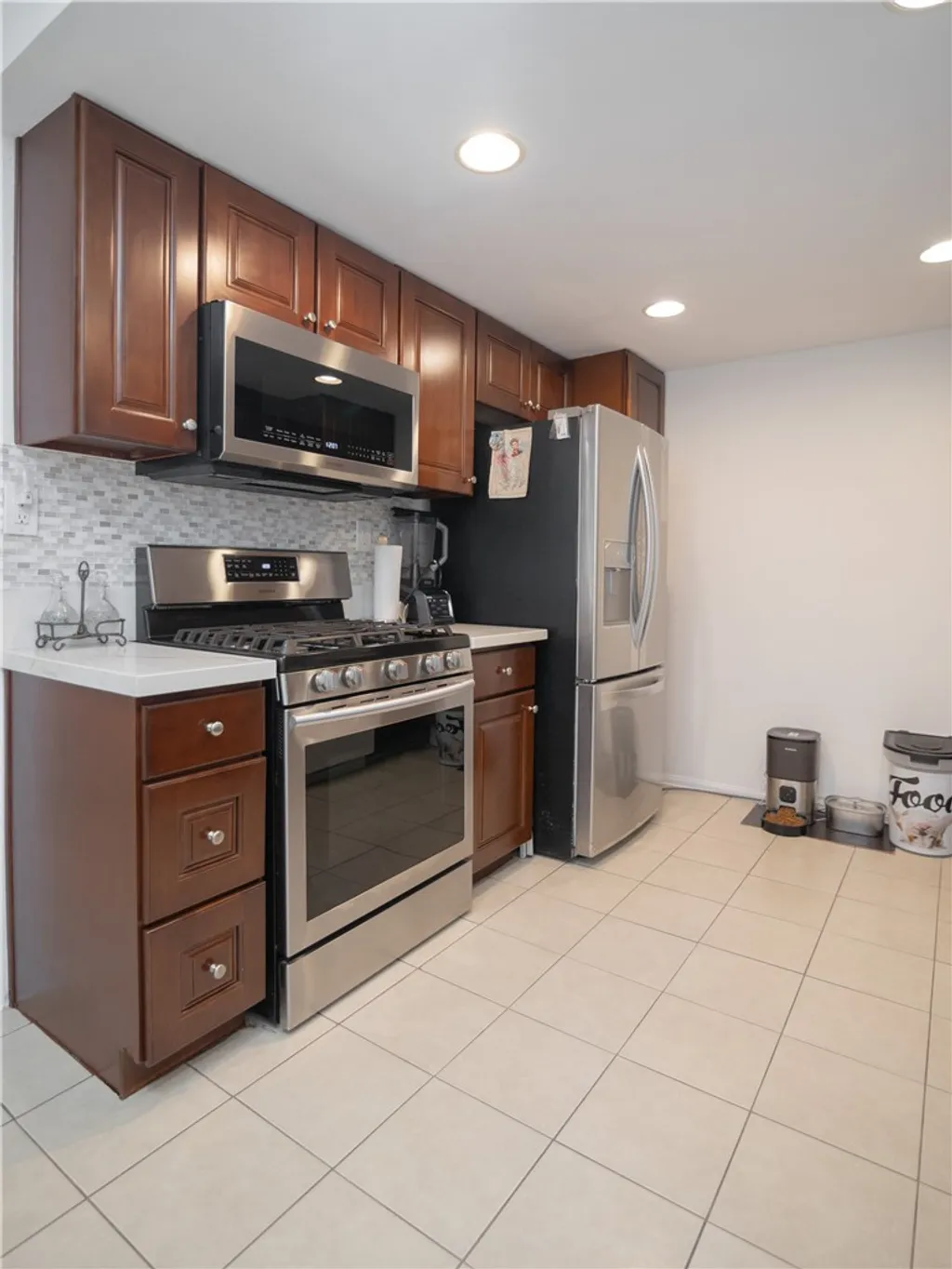 Additional image 17 of 14527 Plummer St Unit 202, Panorama City, CA 91402