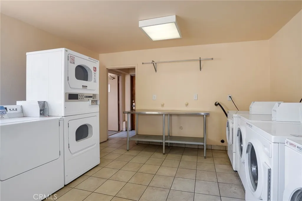 Additional image 50 of 5403 Newcastle Avenue Unit 28, Encino, CA 91316