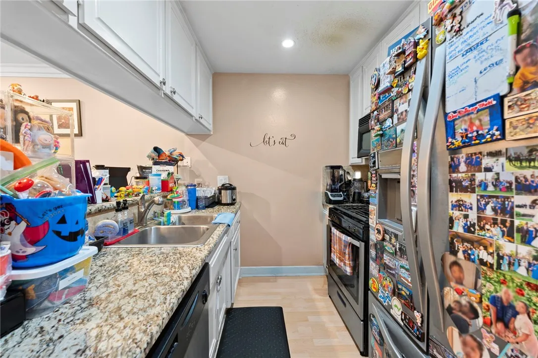Additional image 32 of 7035 Woodley Unit 205, Van Nuys, CA 91406