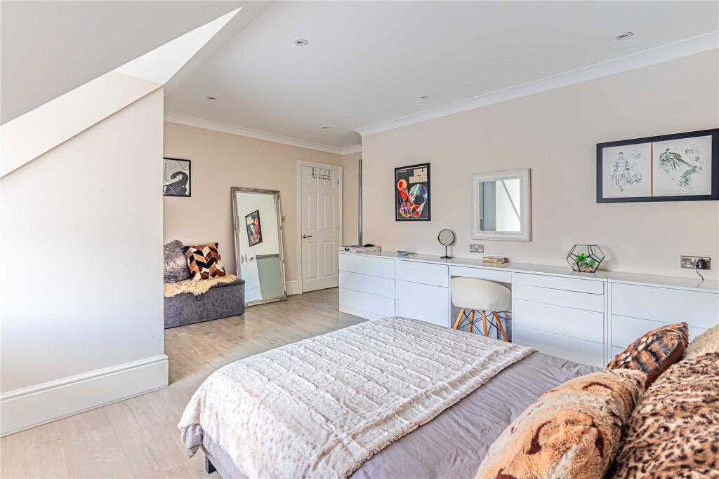 Additional image 14 of Beningfield Drive, St. Albans, Hertfordshire, AL2