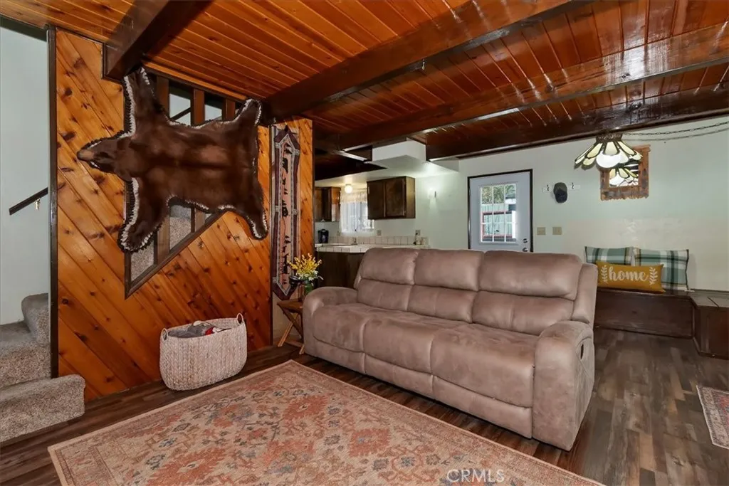 Additional image 29 of 172 Vista Ln, Sugarloaf, CA 92386