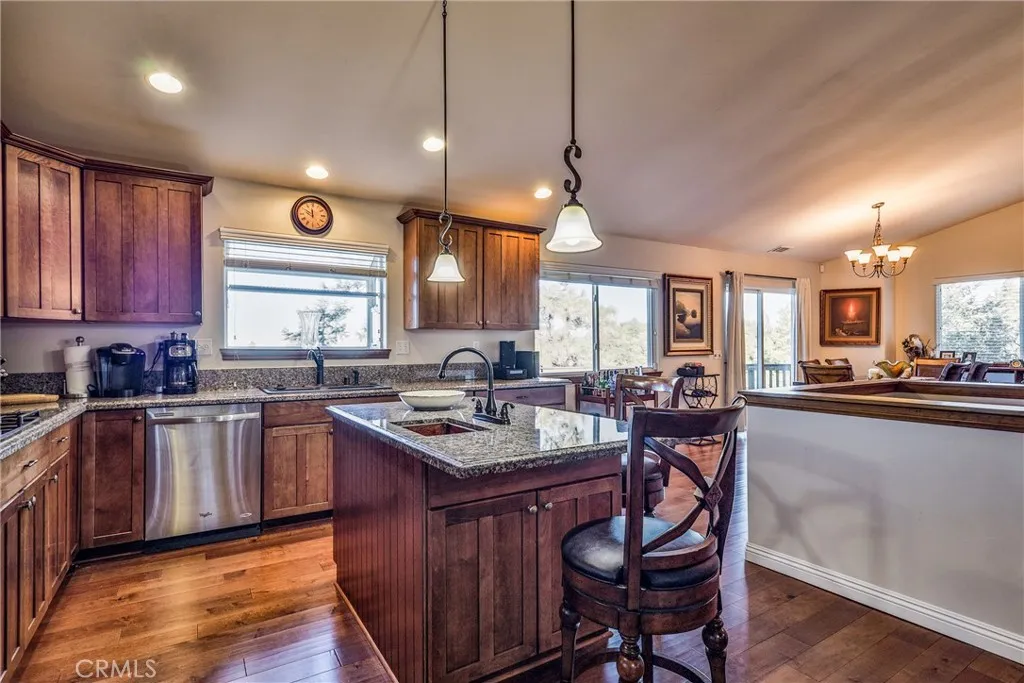 Additional image 15 of 25152 Valle Drive, Crestline, CA 92325