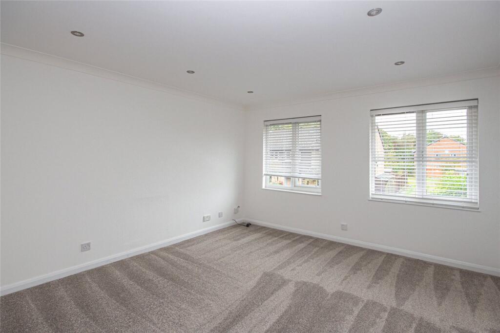 Additional image 10 of Yew Grove, Welwyn Garden City, AL7