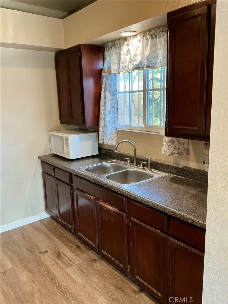 Additional image 20 of 1327 West 97th Street, Los Angeles, CA 90044