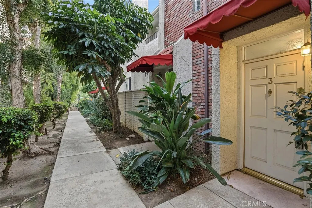 Additional image 29 of 6540 Hayvenhurst Avenue Unit 3, Lake Balboa, CA 91406