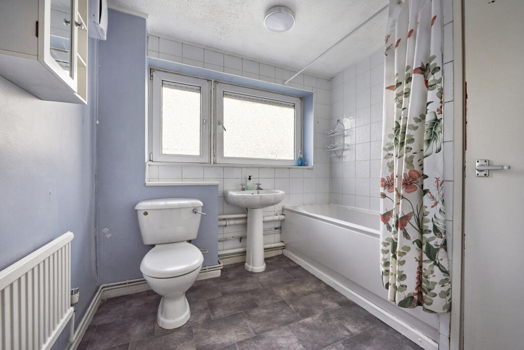 Additional image 11 of Hewitt Close, Wheathampstead, St. Albans, Hertfordshire, AL4