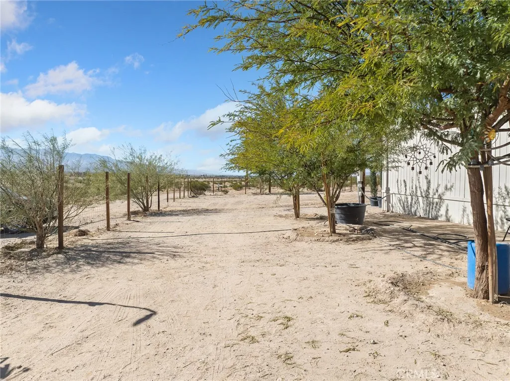 Additional image 23 of 39626 E End Road, Lucerne Valley, CA 92356
