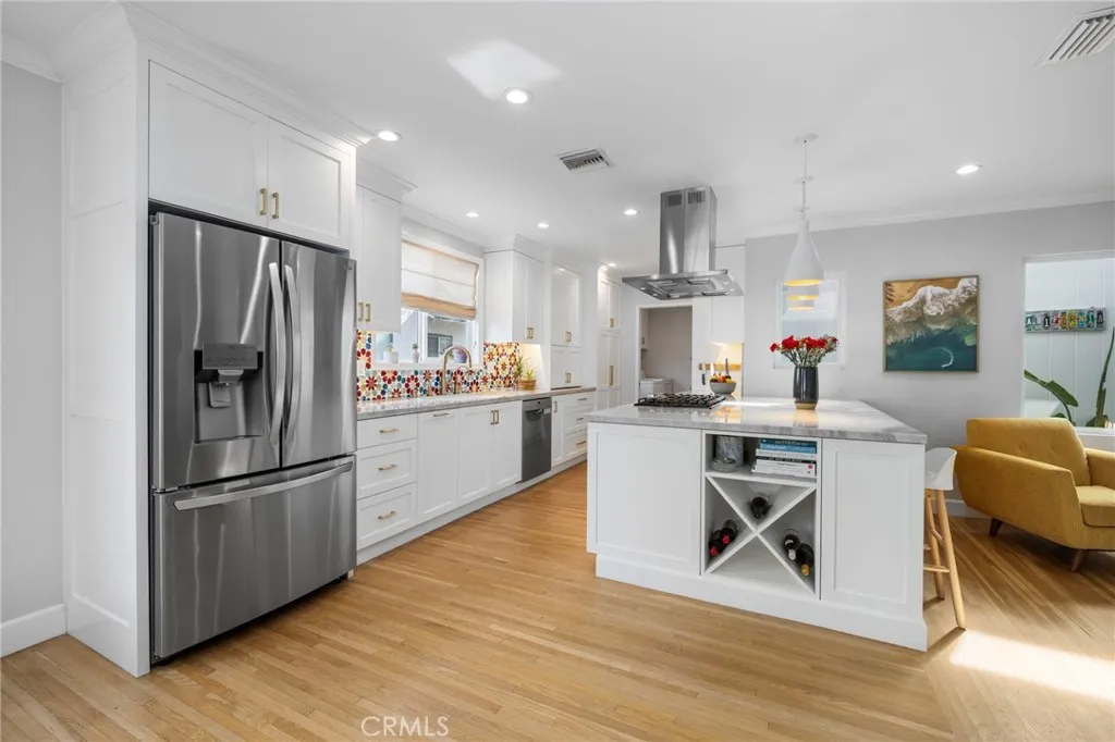 Additional image 36 of 16600 Gilmore Street, Lake Balboa, CA 91406