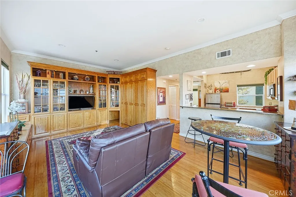 Additional image 9 of 80 N Raymond Avenue Unit 212, Pasadena, CA 91103