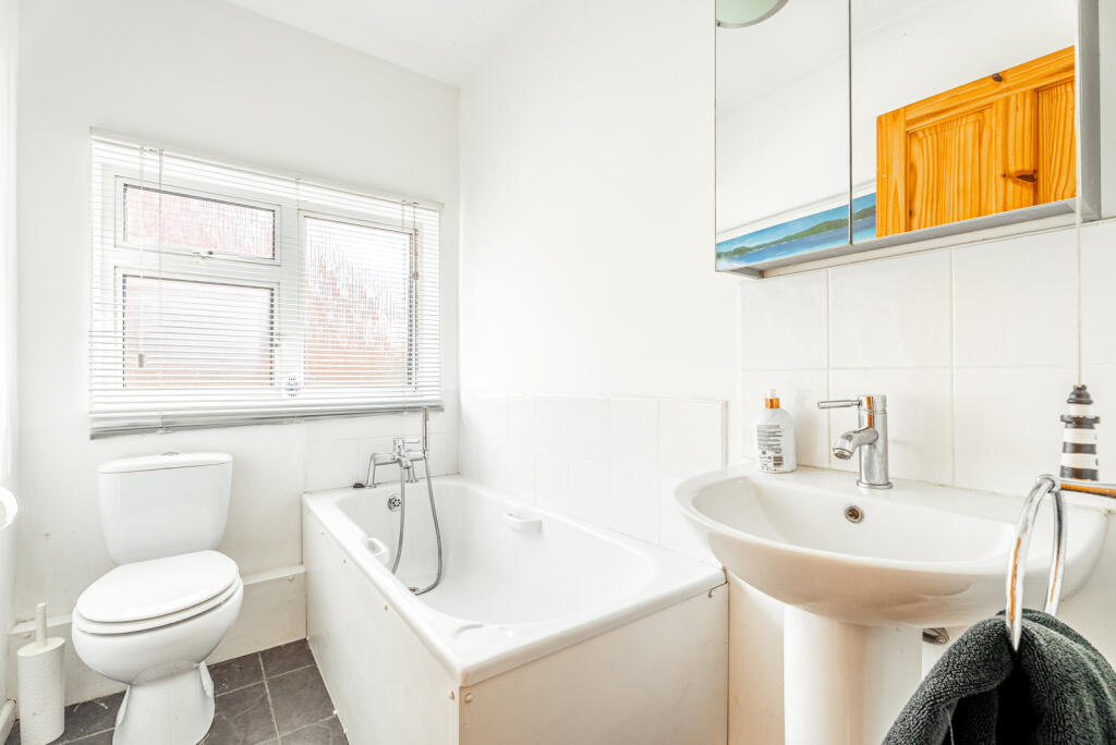 Additional image 11 of Lower Luton Road, Wheathampstead, St. Albans, Hertfordshire, AL4