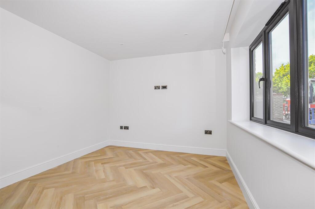 Additional image 8 of The Squirrels, Bricket Wood, St. Albans