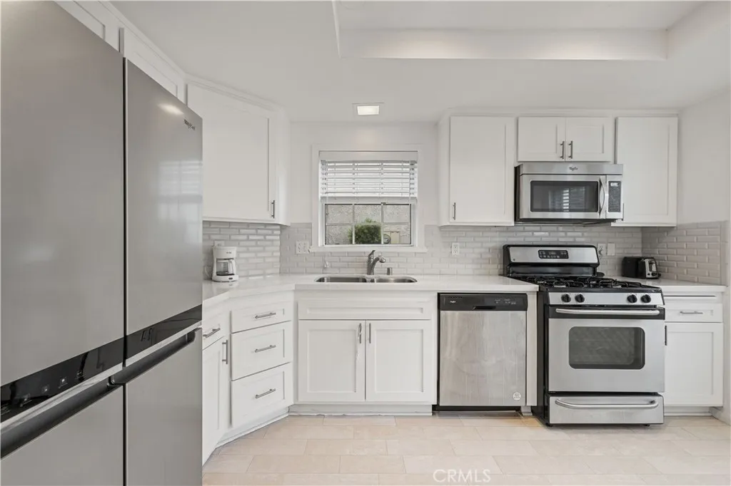 Additional image 4 of 26938 Terri Drive, Canyon Country, CA 91351