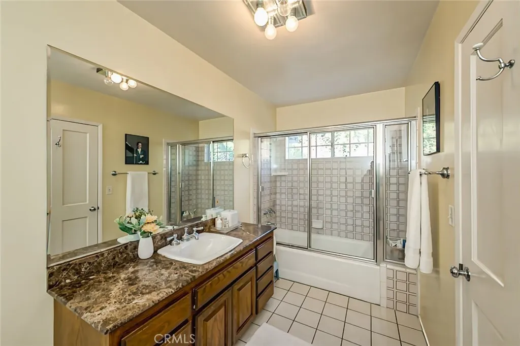 Additional image 23 of 1042 E Tujunga Ave, Burbank, CA 91501