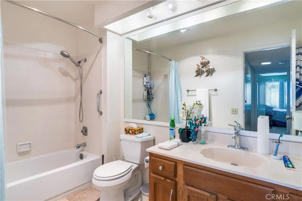 Additional image 37 of 242 E Fern Ave, Redlands, CA 92373