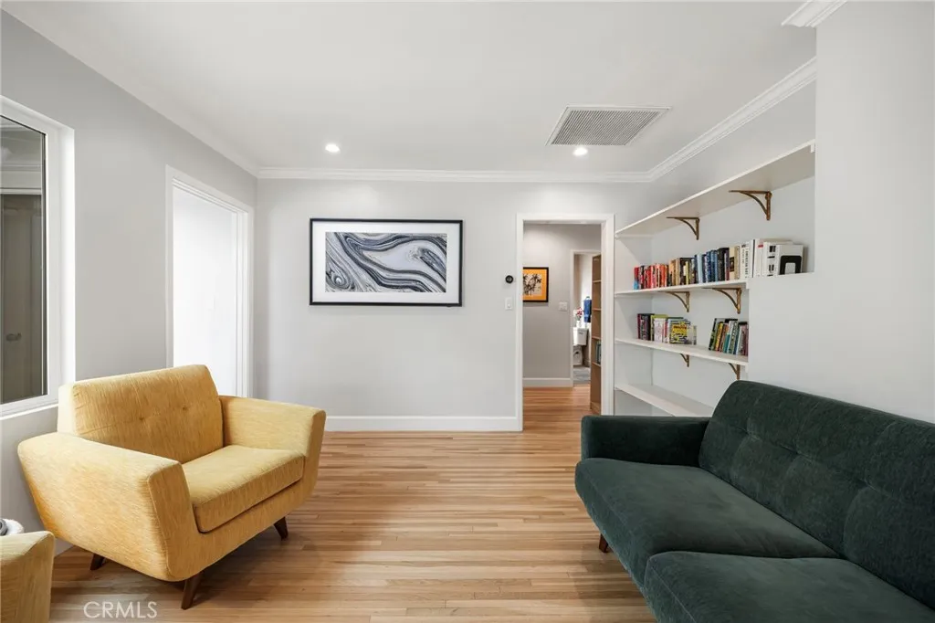 Additional image 40 of 16600 Gilmore Street, Lake Balboa, CA 91406