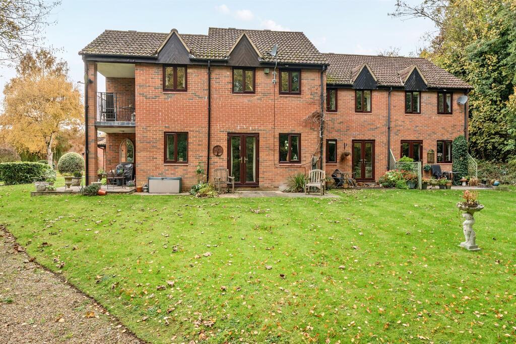 Additional image 13 of The Beeches, Park Street, St. Albans