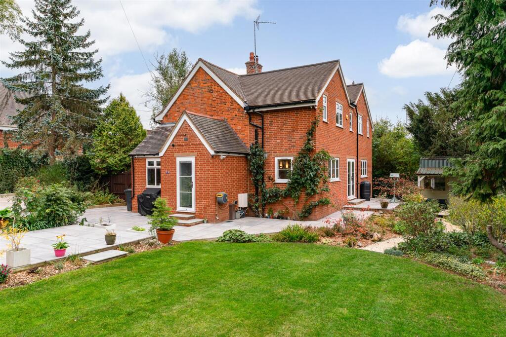 Additional image 23 of Digswell Lane, Welwyn